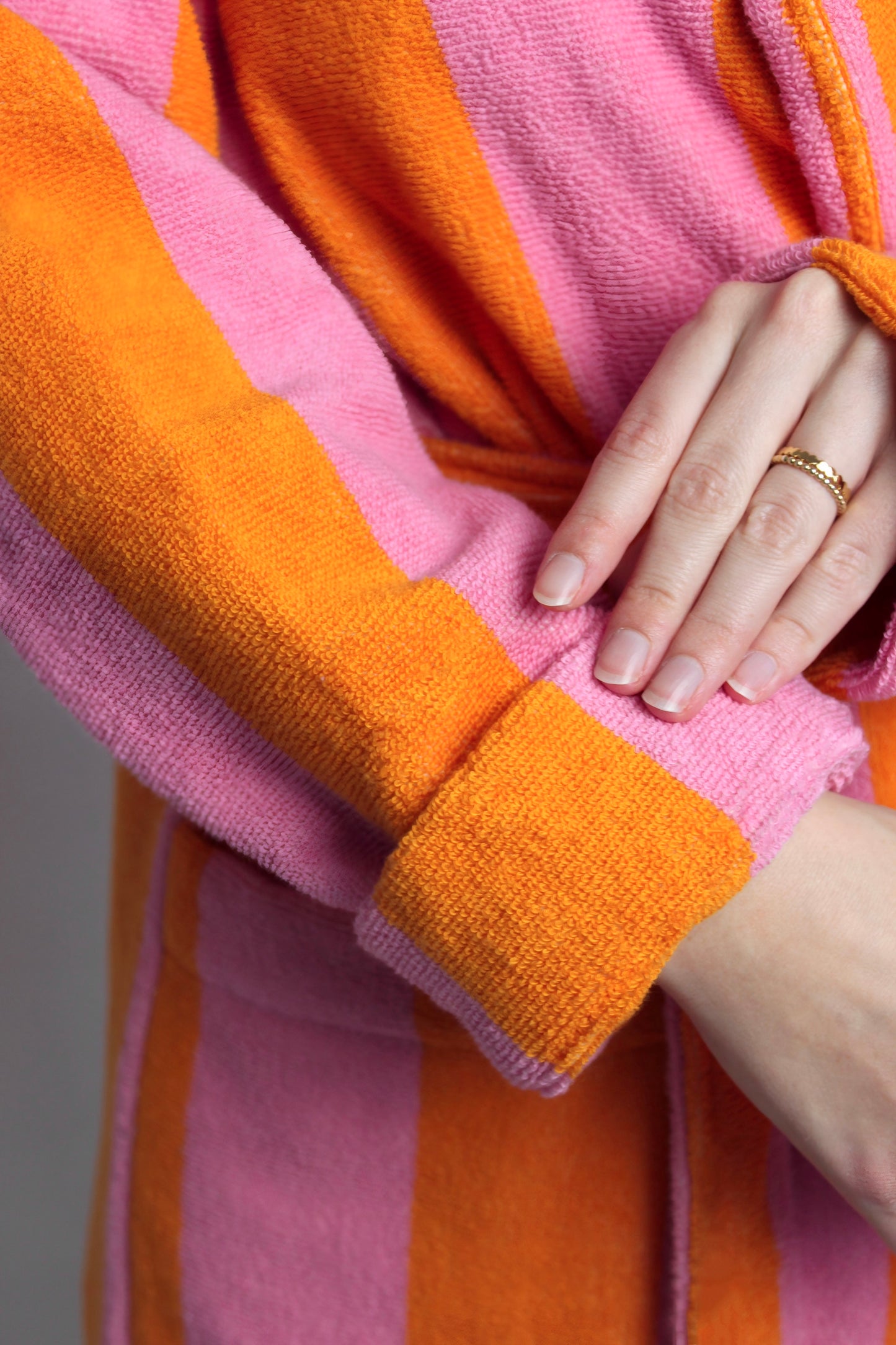 Bademantel aus Baumwolle in Orange/Rosa gestreift